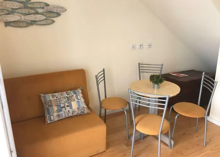 Central Madragoa Flat